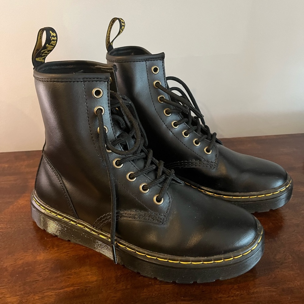 Dr. Martens Women's Size 7 Zavala 
Black Leather Lace Up Combat Boot